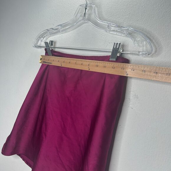 Magenta Satin Side-Zip Flowy Mini Skirt with Side Slit S - Picture 6 of 8